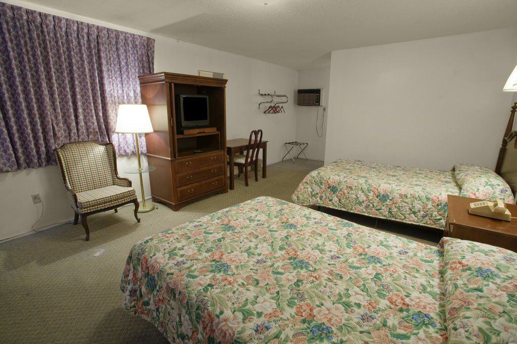 Super 8 By Wyndham Sonora Motel Exterior foto